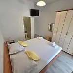 Cosey Studio Apartment For 2 Free Private Parking