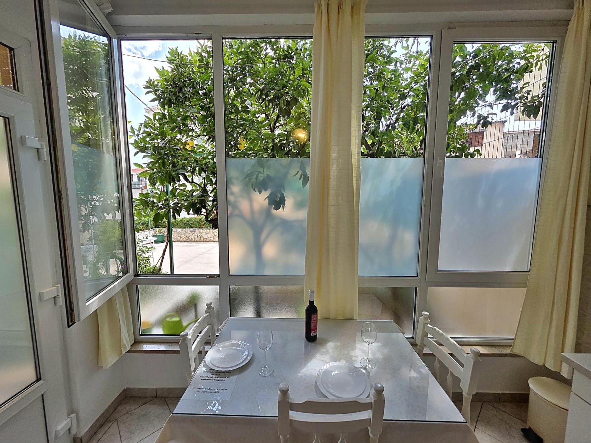 Cosey For 2 Free Private Parking Appartement Makarska